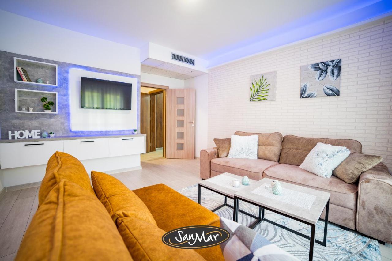 San-Mar Apartments 图兹拉 外观 照片