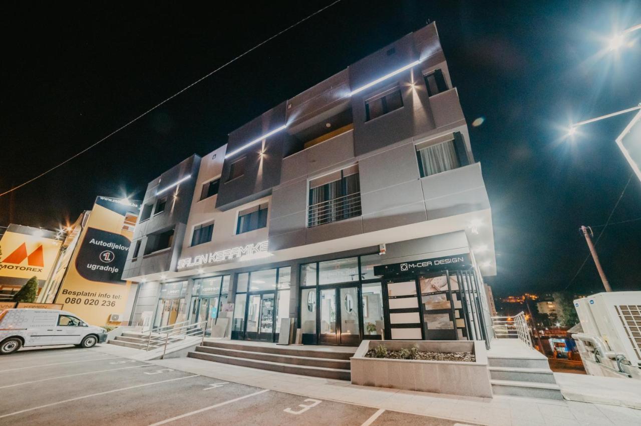San-Mar Apartments 图兹拉 外观 照片