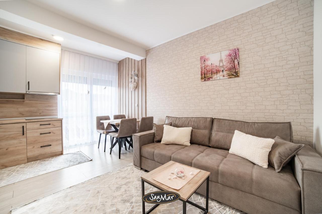 San-Mar Apartments 图兹拉 外观 照片
